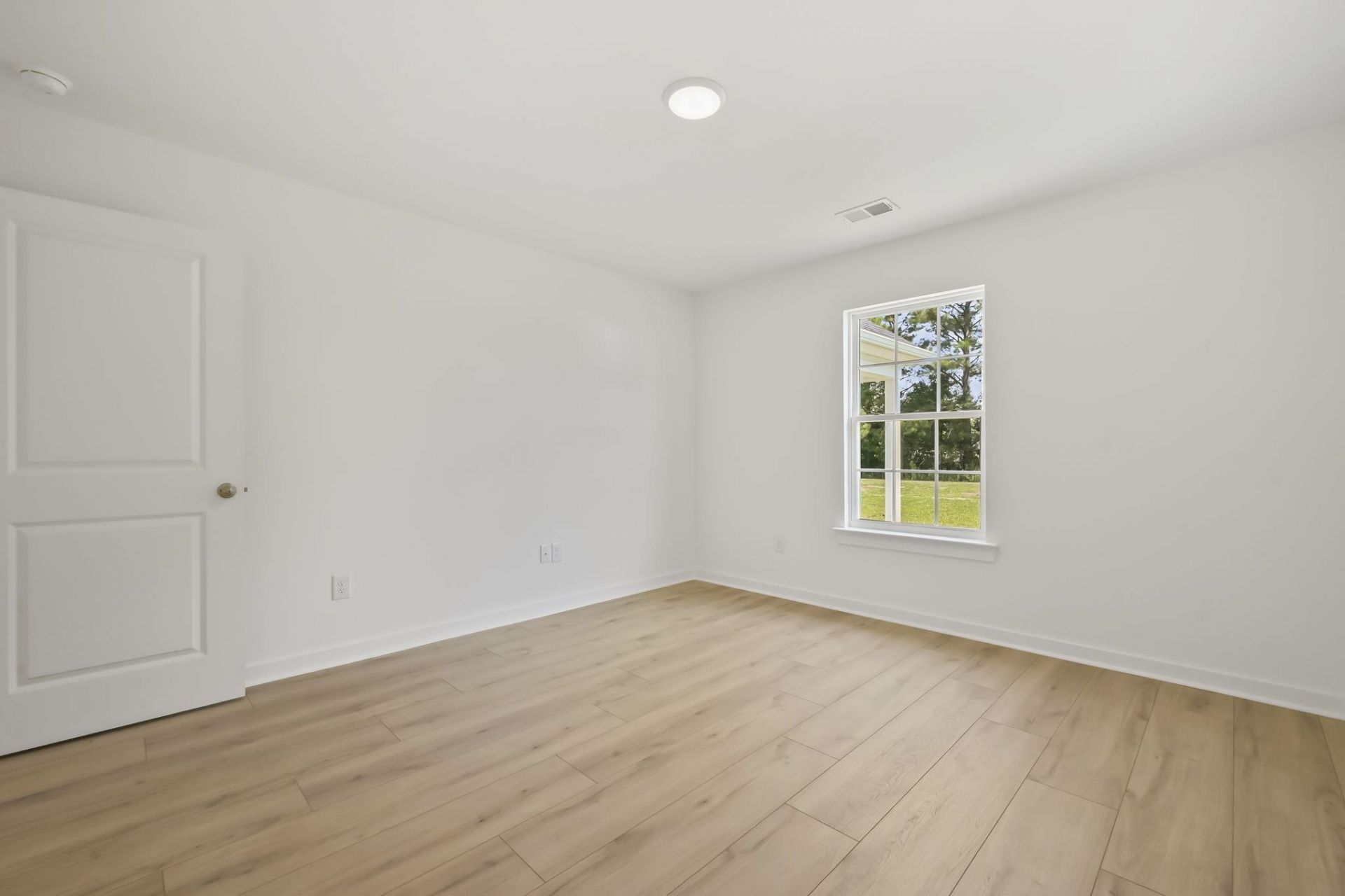 439 Pine Needle Dr. Photo 25