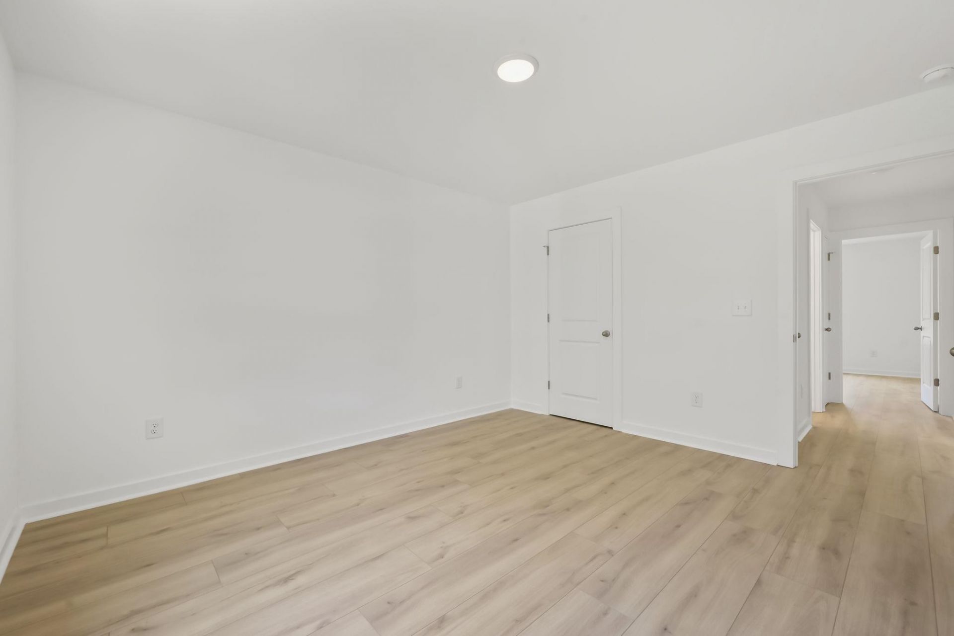 439 Pine Needle Dr. Photo 26