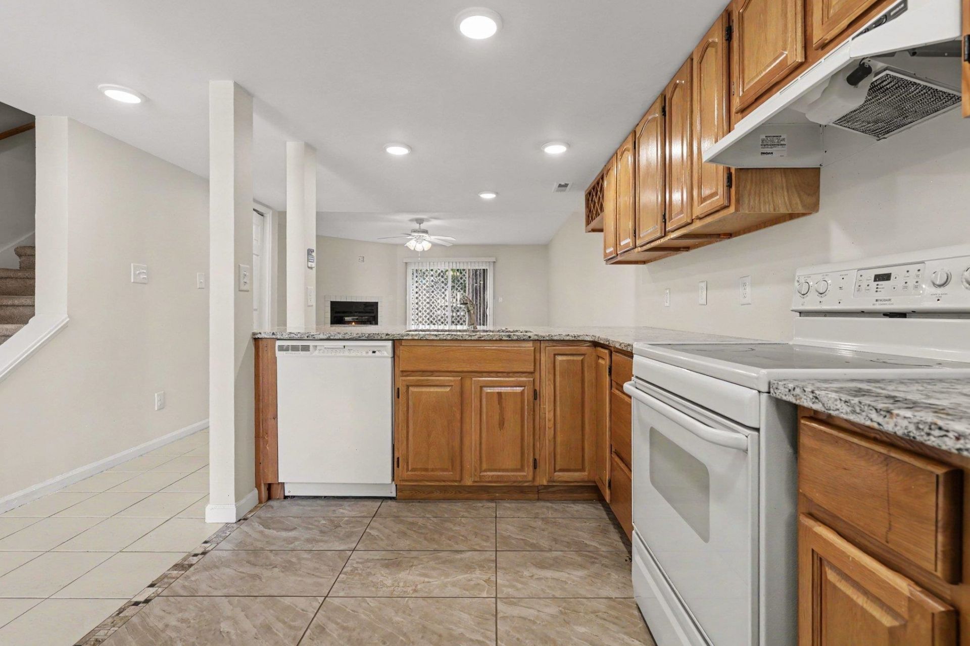 6703 Jefferson Pl. Photo 10