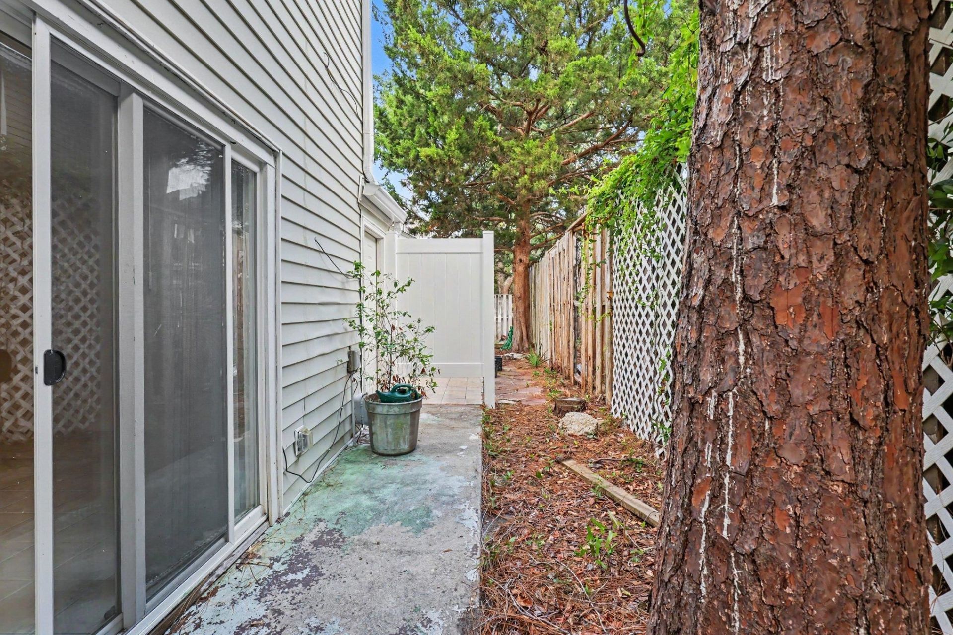 6703 Jefferson Pl. Photo 27