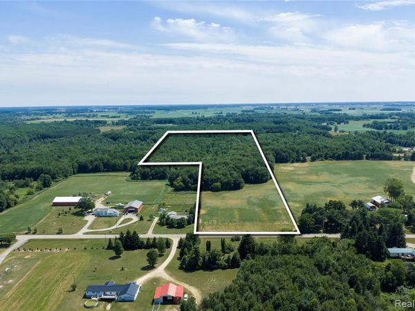 000 Applegate Road , Washington Twp, MI 48401