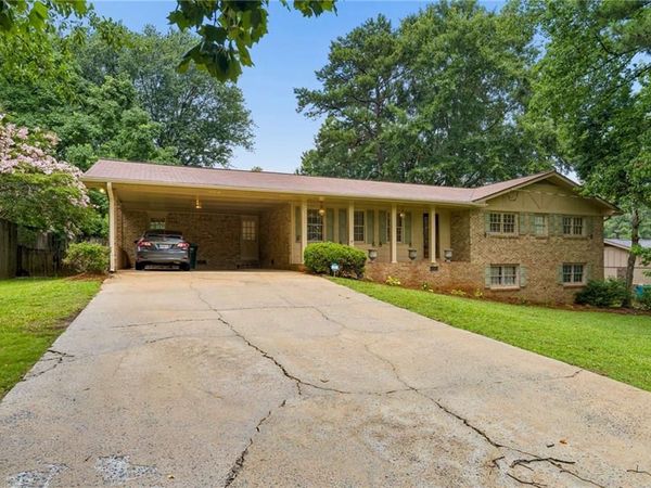 5155 Apollo Lane SW, Lilburn, GA 30047