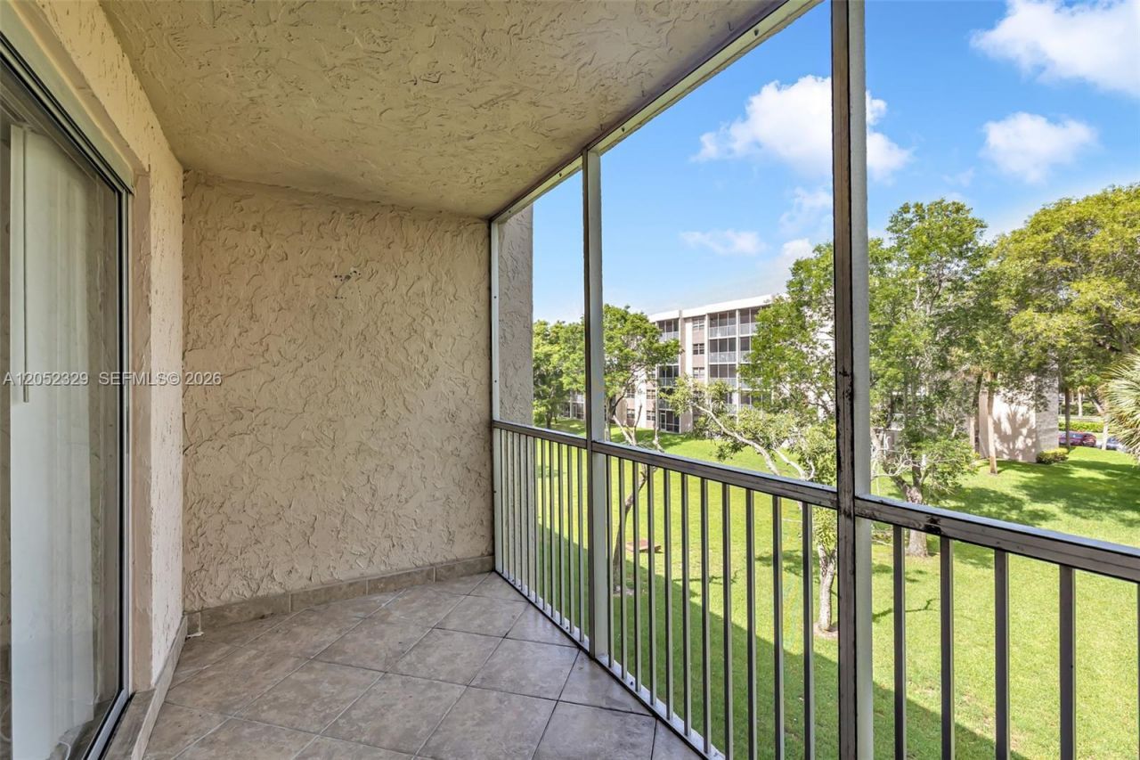1100 NW 87th Ave , Unit 307, Coral Springs, FL 33071 Photo