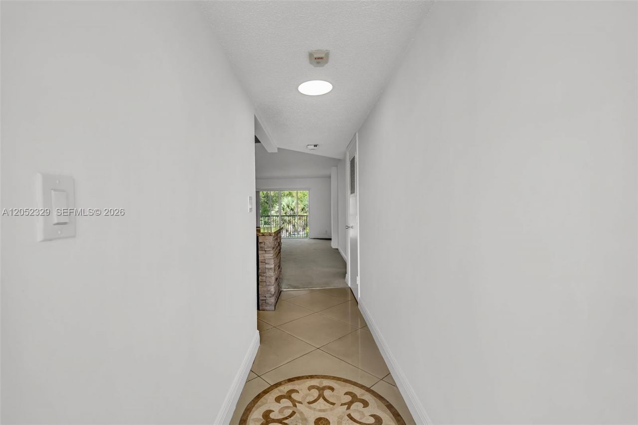 1100 NW 87th Ave , Unit 307, Coral Springs, FL 33071 Photo