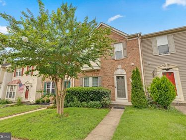6880 RIDGE WATER COURT, CENTREVILLE, VA 20121