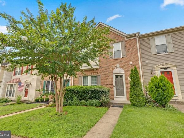 6880 RIDGE WATER COURT, CENTREVILLE, VA 20121