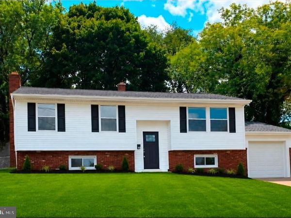 136 MOORE STREET, WOODBURY HEIGHTS, NJ 08097