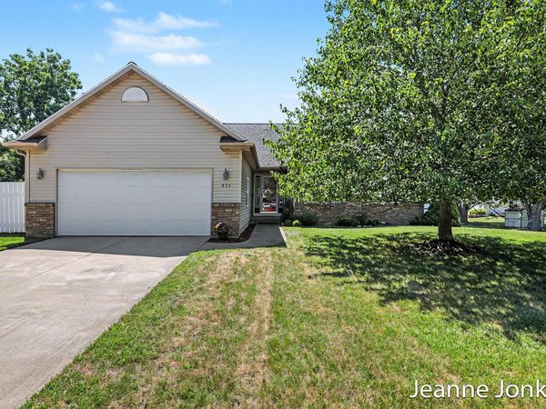 931 Sunset Hills Avenue NW, Grand Rapids, MI 49534