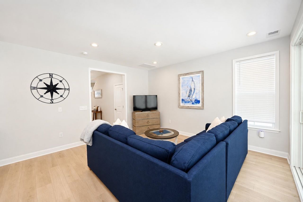 2524 Hillbourne Loop Photo 7