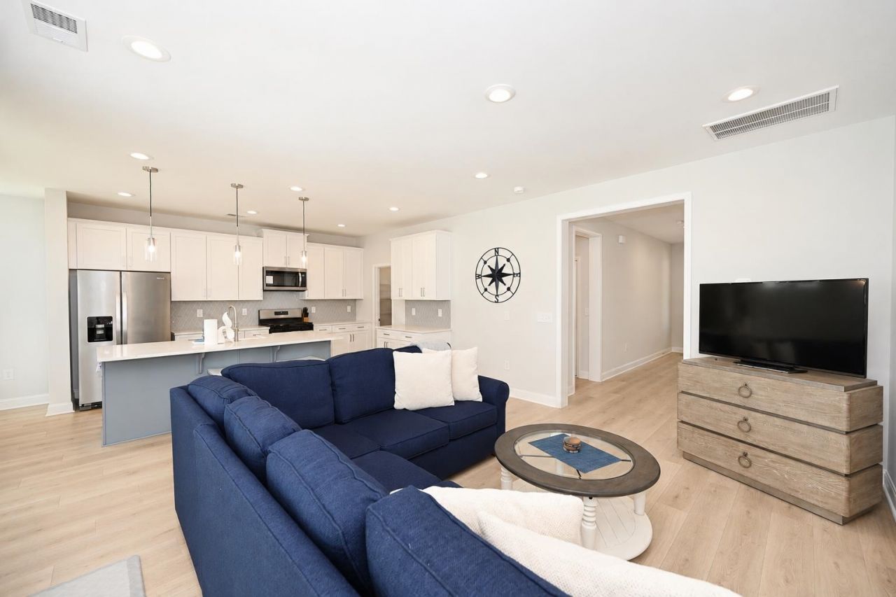 2524 Hillbourne Loop Photo 8