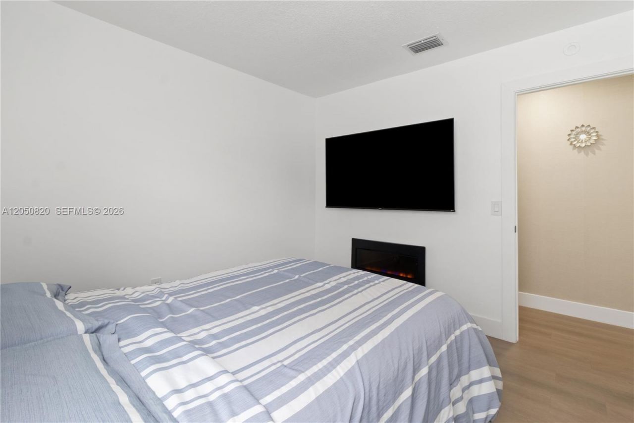 10626 SW 148th Ave Dr, Miami, FL 33196 Photo