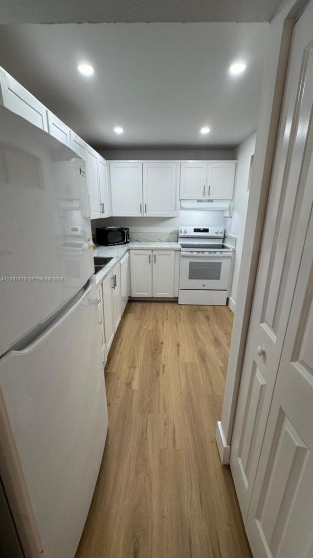 9301 SW 92nd Ave, Unit 219C, Miami, FL 33176 Photo
