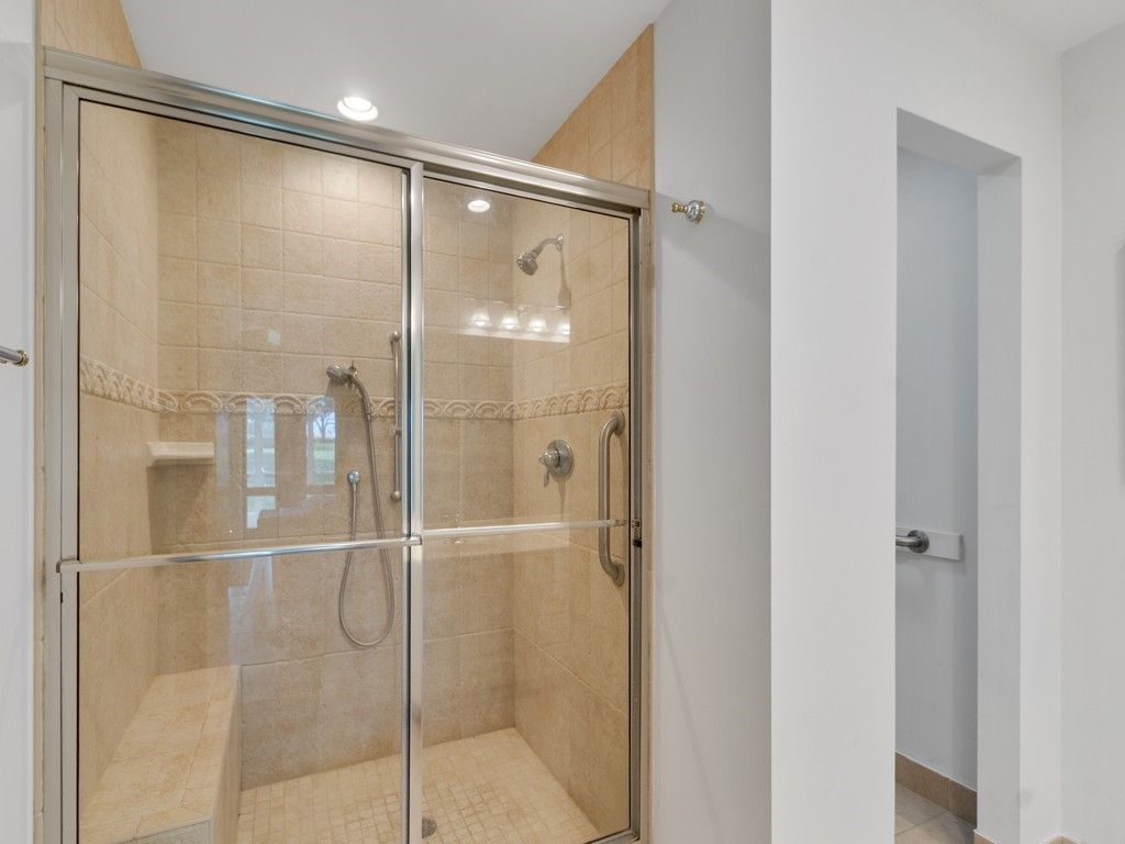 5060 Harmony Circle, Unit 102, Vero Beach, FL 32967 Photo