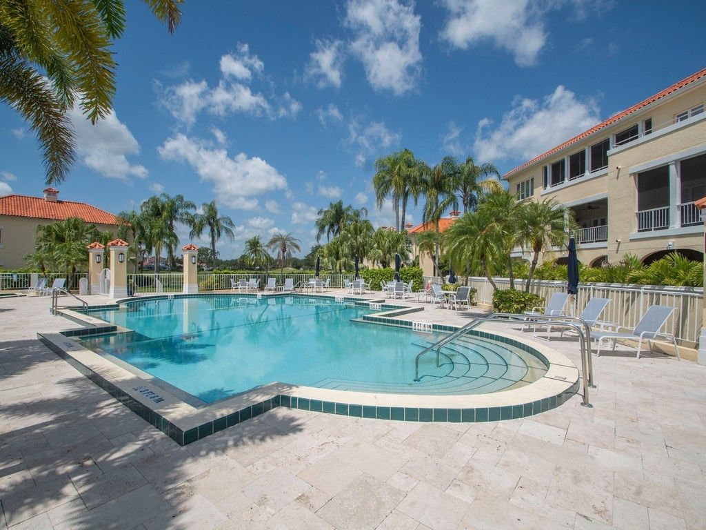 5060 Harmony Circle, Unit 102, Vero Beach, FL 32967 Photo