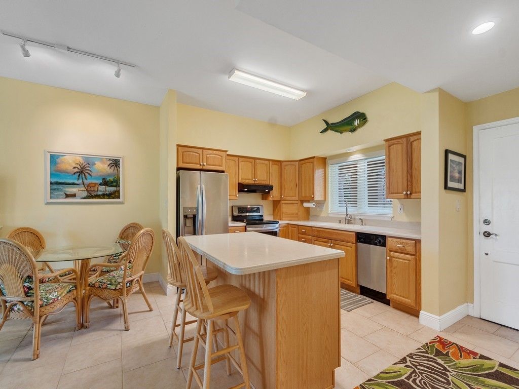 5060 Harmony Circle, Unit 102, Vero Beach, FL 32967 Photo