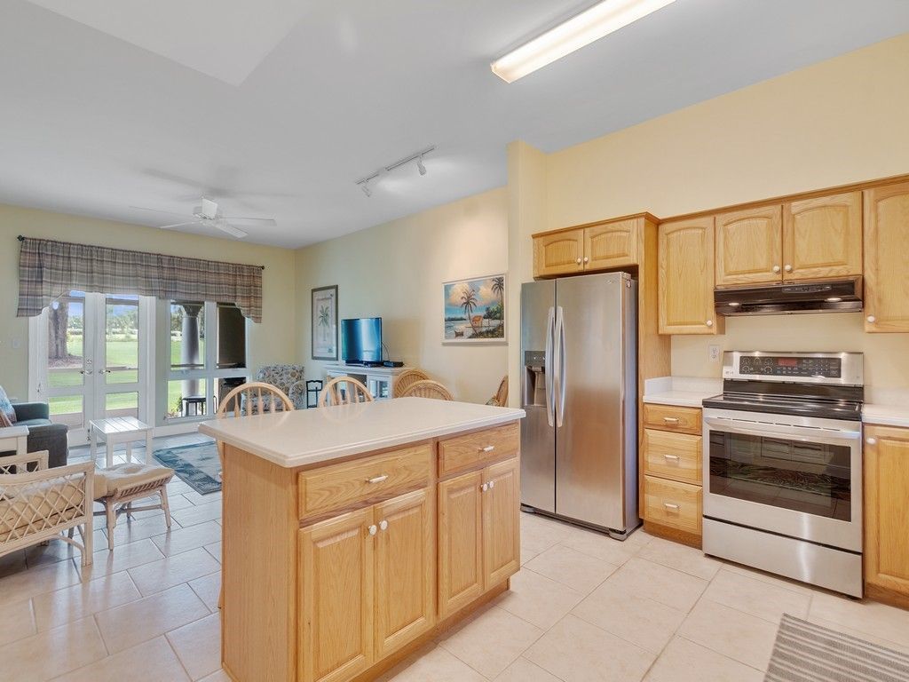 5060 Harmony Circle, Unit 102, Vero Beach, FL 32967 Photo