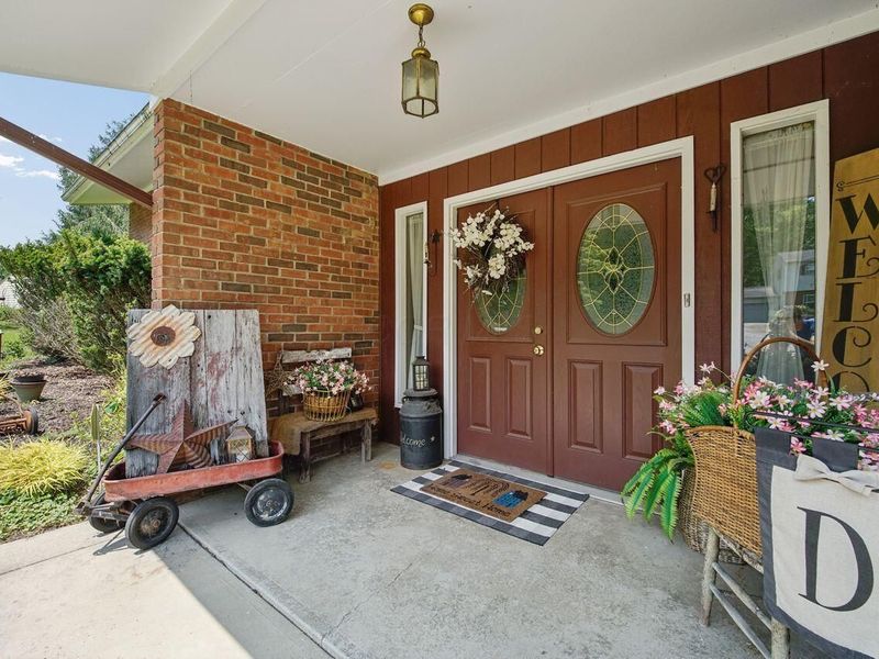 157 Spring Valley Drive SW, Granville, OH 43023 Photo 6