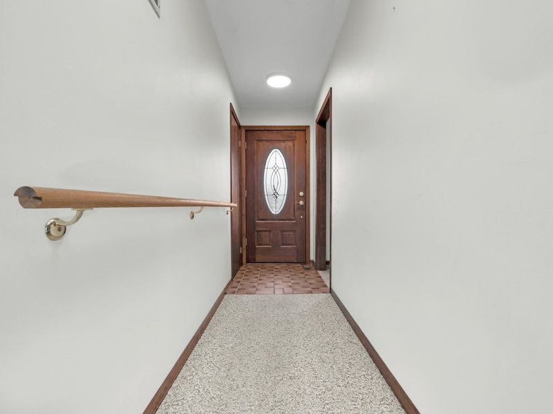 110 N Heatherhill Drive , Bellefontaine, OH 43311 Photo 2