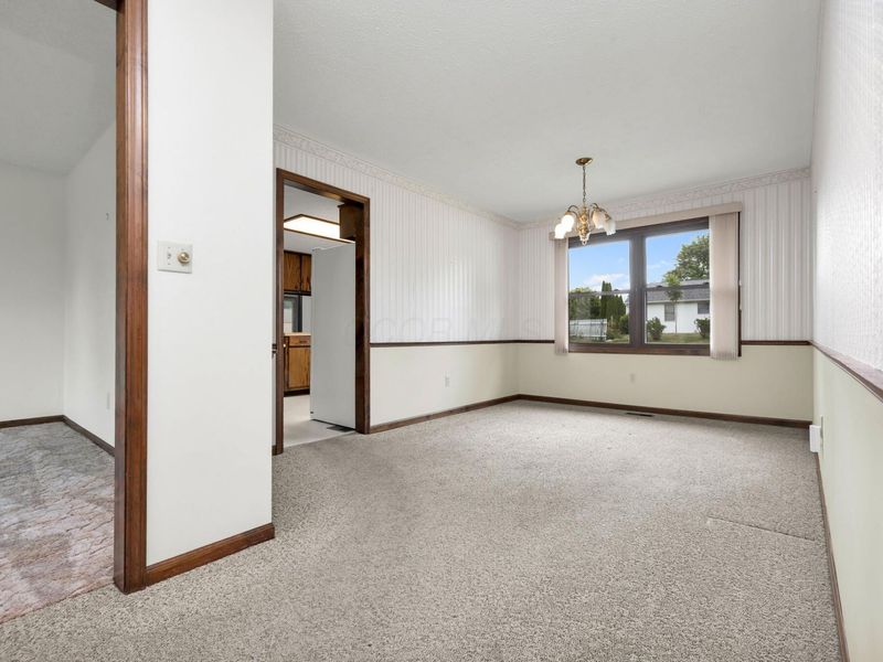 110 N Heatherhill Drive , Bellefontaine, OH 43311 Photo 7