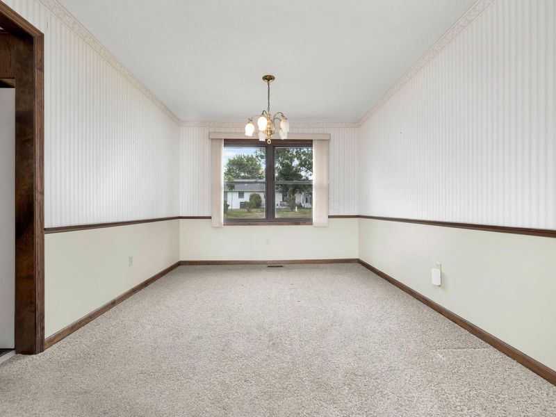 110 N Heatherhill Drive , Bellefontaine, OH 43311 Photo 8