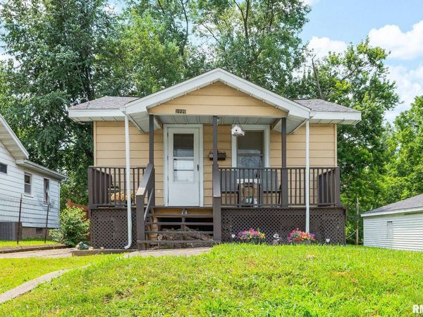 1010 E SAMUEL Avenue, Peoria Heights, IL 61616