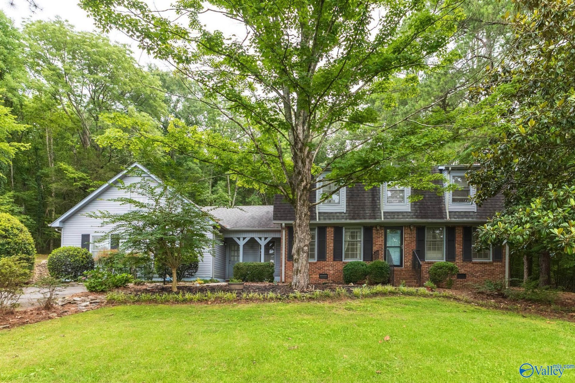 1787 McMullen Road Gurley, AL 35748