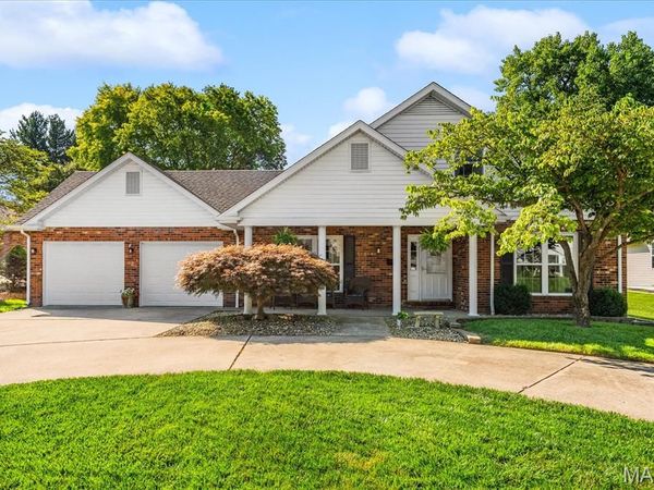 40 Pebble Hill Drive, Belleville, IL 62223