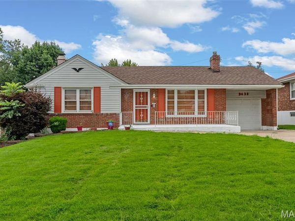 9438 Edgewater Drive , St Louis, MO 63136