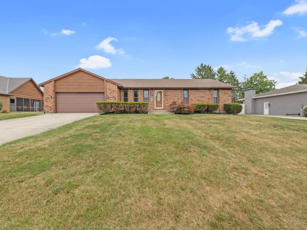 110 N Heatherhill Drive, Bellefontaine, OH 43311