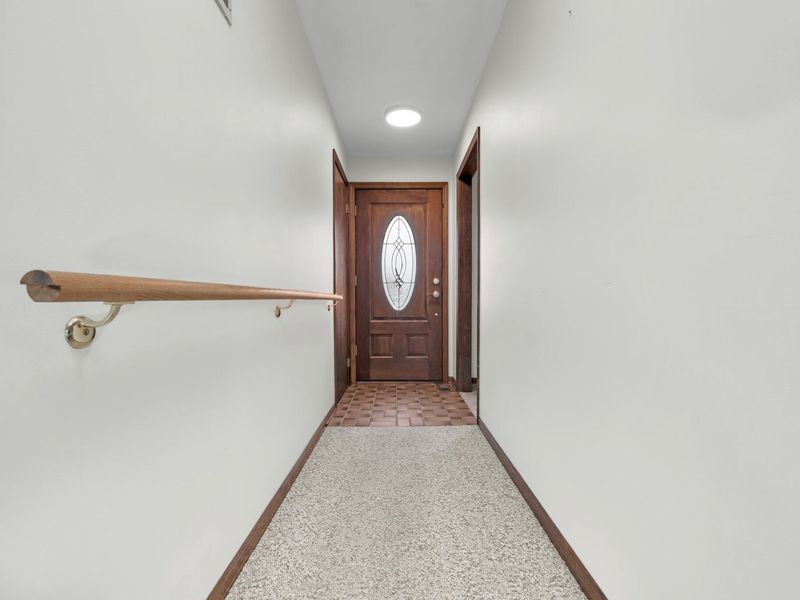 110 N Heatherhill Drive, Bellefontaine, OH 43311 Photo 2
