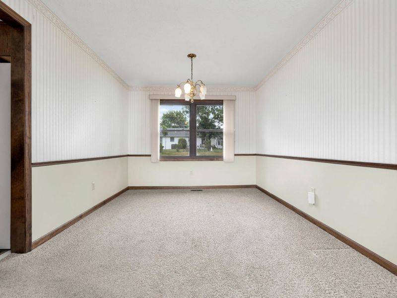 110 N Heatherhill Drive, Bellefontaine, OH 43311 Photo 8