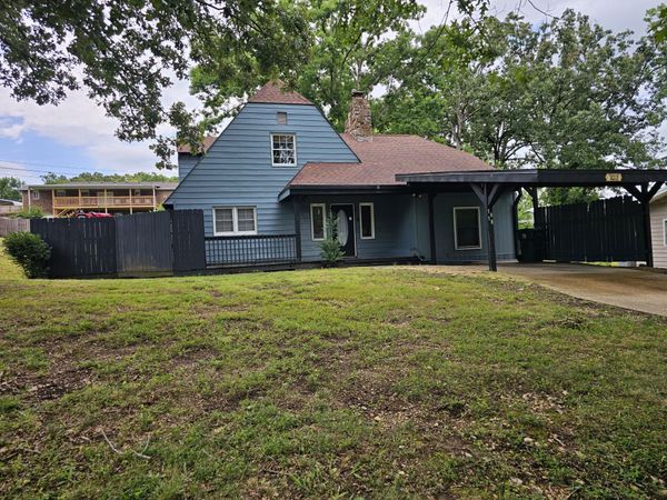 1018 Patton Avenue , Cabool, MO 65689