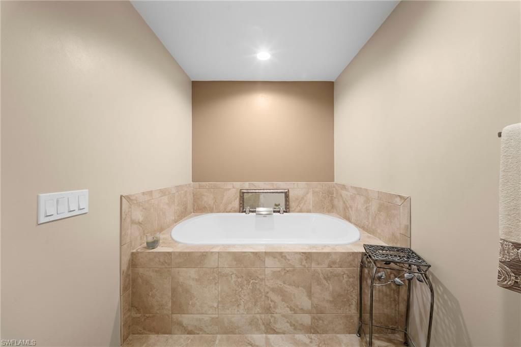 770 Waterford Dr, Unit 202, Naples, FL 34113 Photo