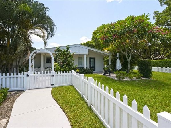 1216 10th ST N, NAPLES, FL 34102