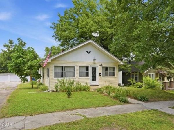 528 E 15th Street, Baxter Springs, KS 66713