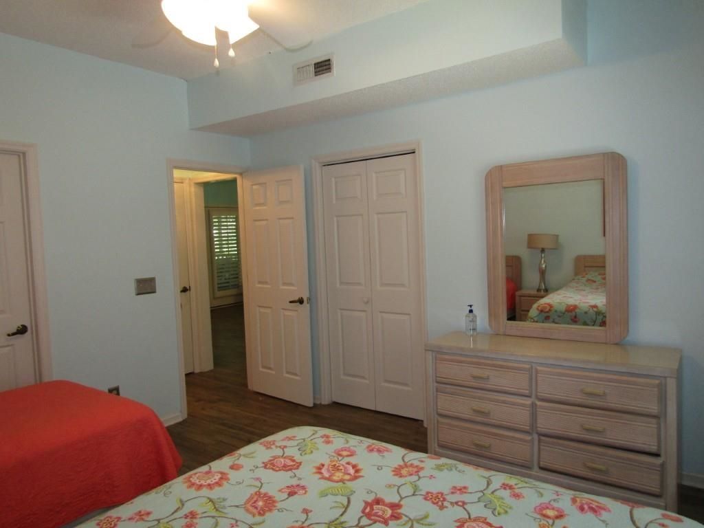 1221 Teal Lake Dr.  Photo 15
