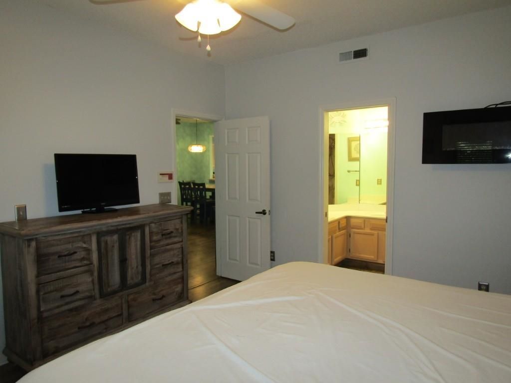 1221 Teal Lake Dr.  Photo 18