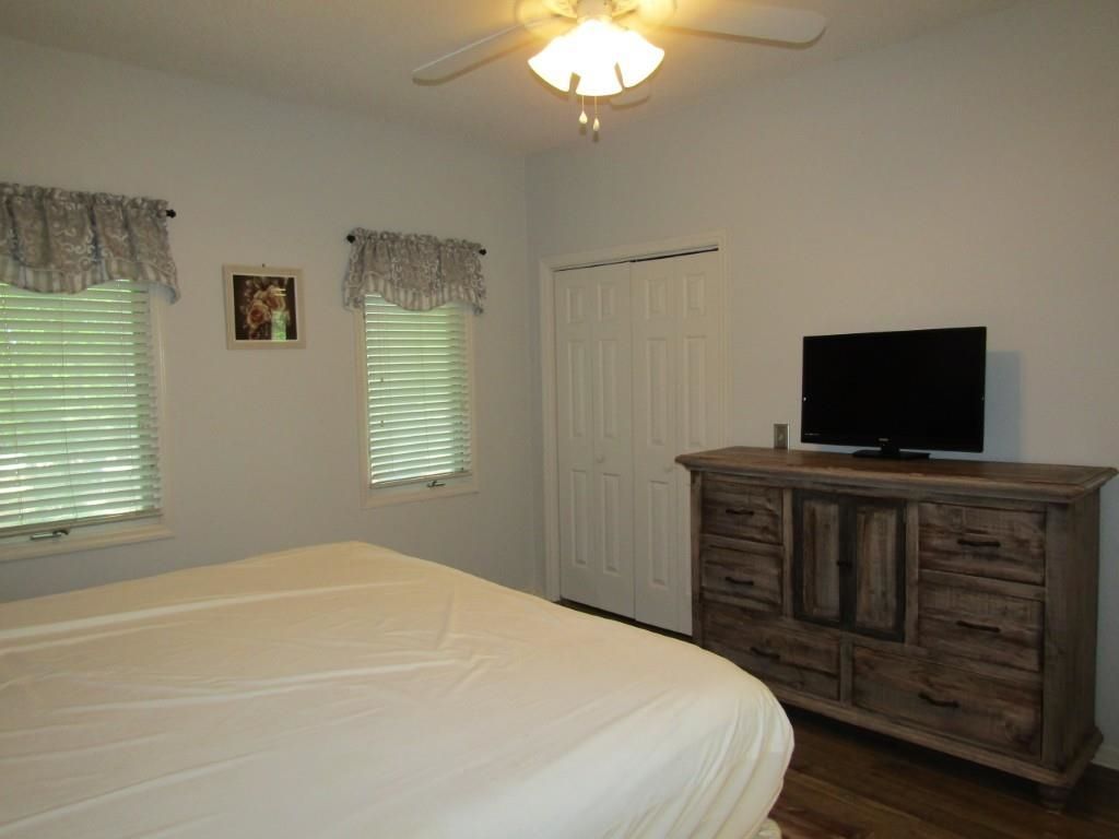 1221 Teal Lake Dr.  Photo 19