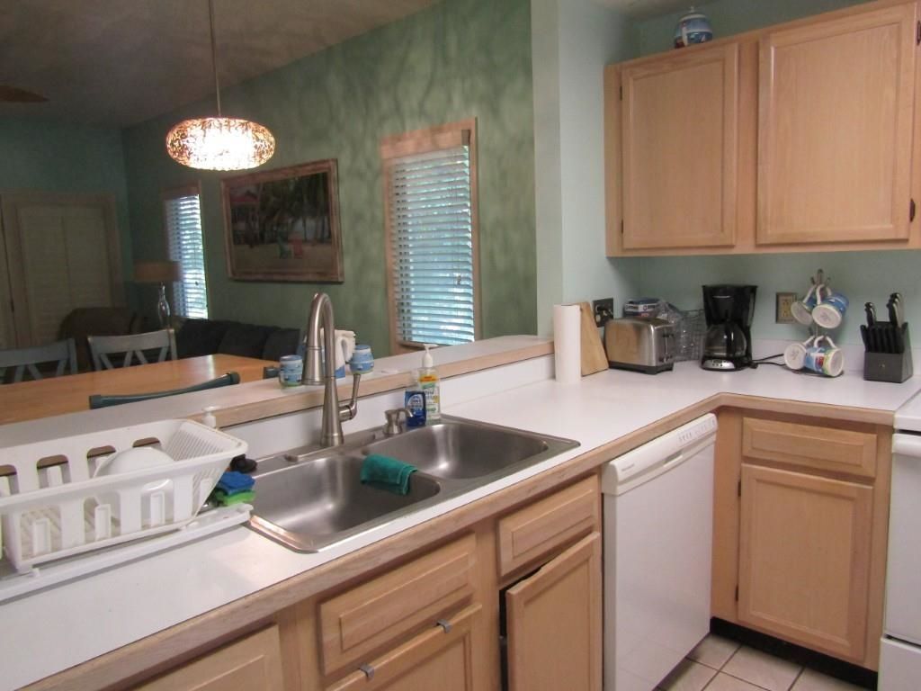 1221 Teal Lake Dr.  Photo 4