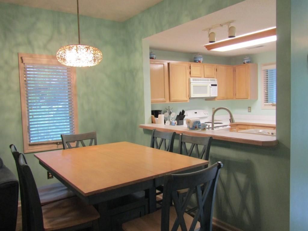 1221 Teal Lake Dr.  Photo 5