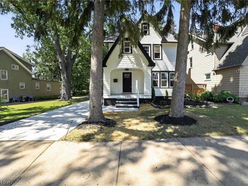 8408 Wesley Drive, Parma, OH 44129 Photo 3