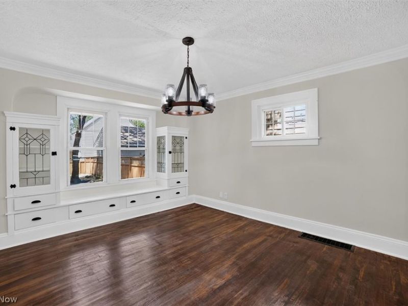 8408 Wesley Drive, Parma, OH 44129 Photo 9