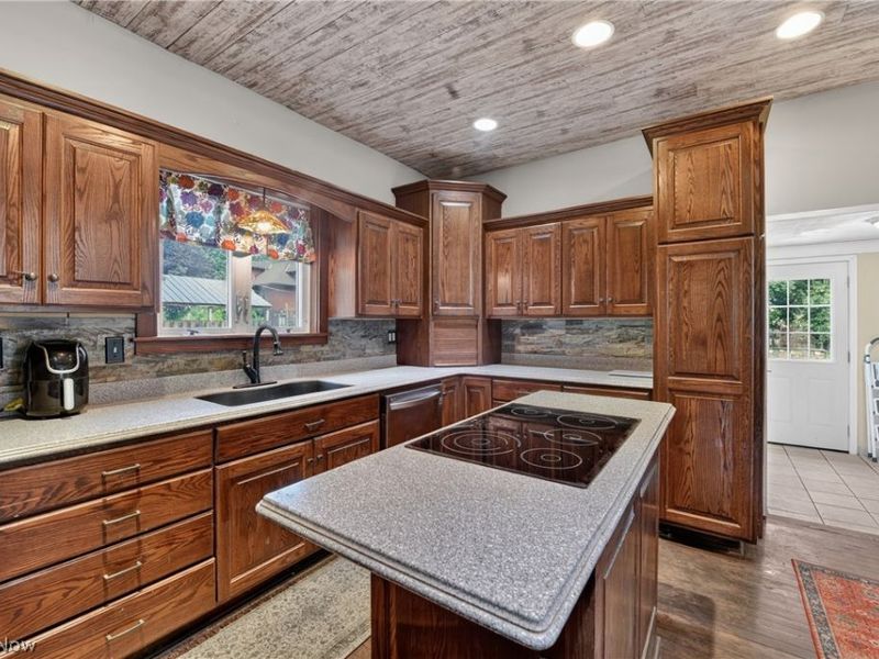 1615 W market Street, Orrville, OH 44667 Photo 38