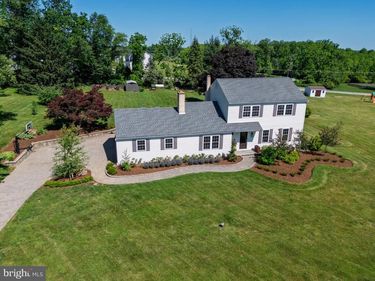 7 CARRIAGE DRIVE, DOWNINGTOWN, PA 19335