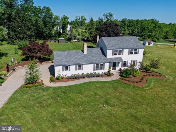7 CARRIAGE DRIVE, DOWNINGTOWN, PA 19335