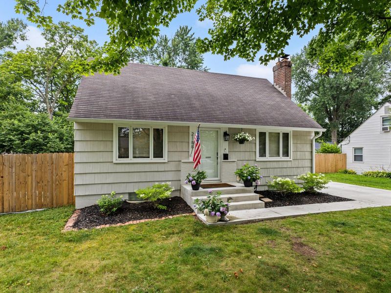 2188 Bristol Road, Columbus, OH 43221 Photo 2
