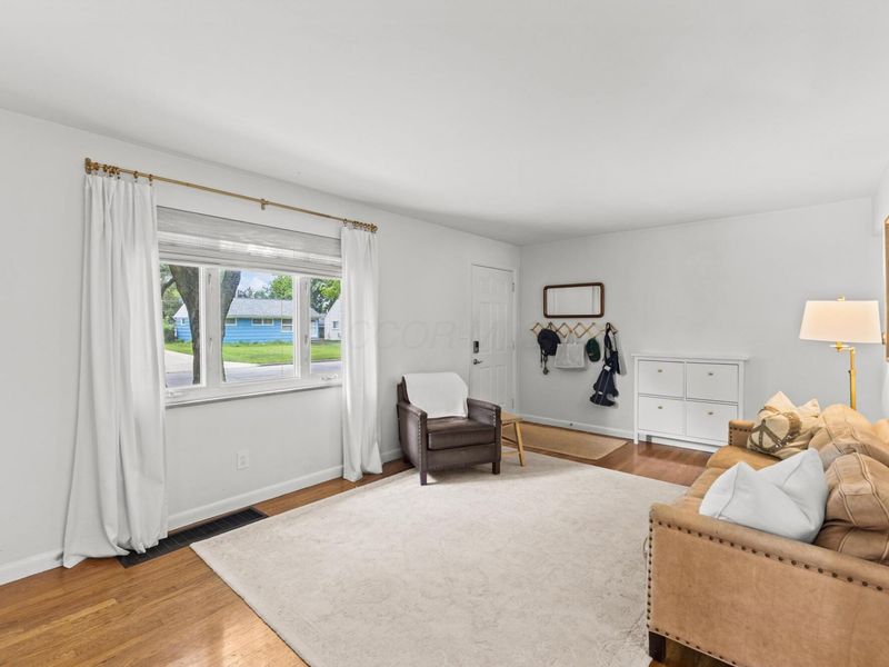2188 Bristol Road, Columbus, OH 43221 Photo 8