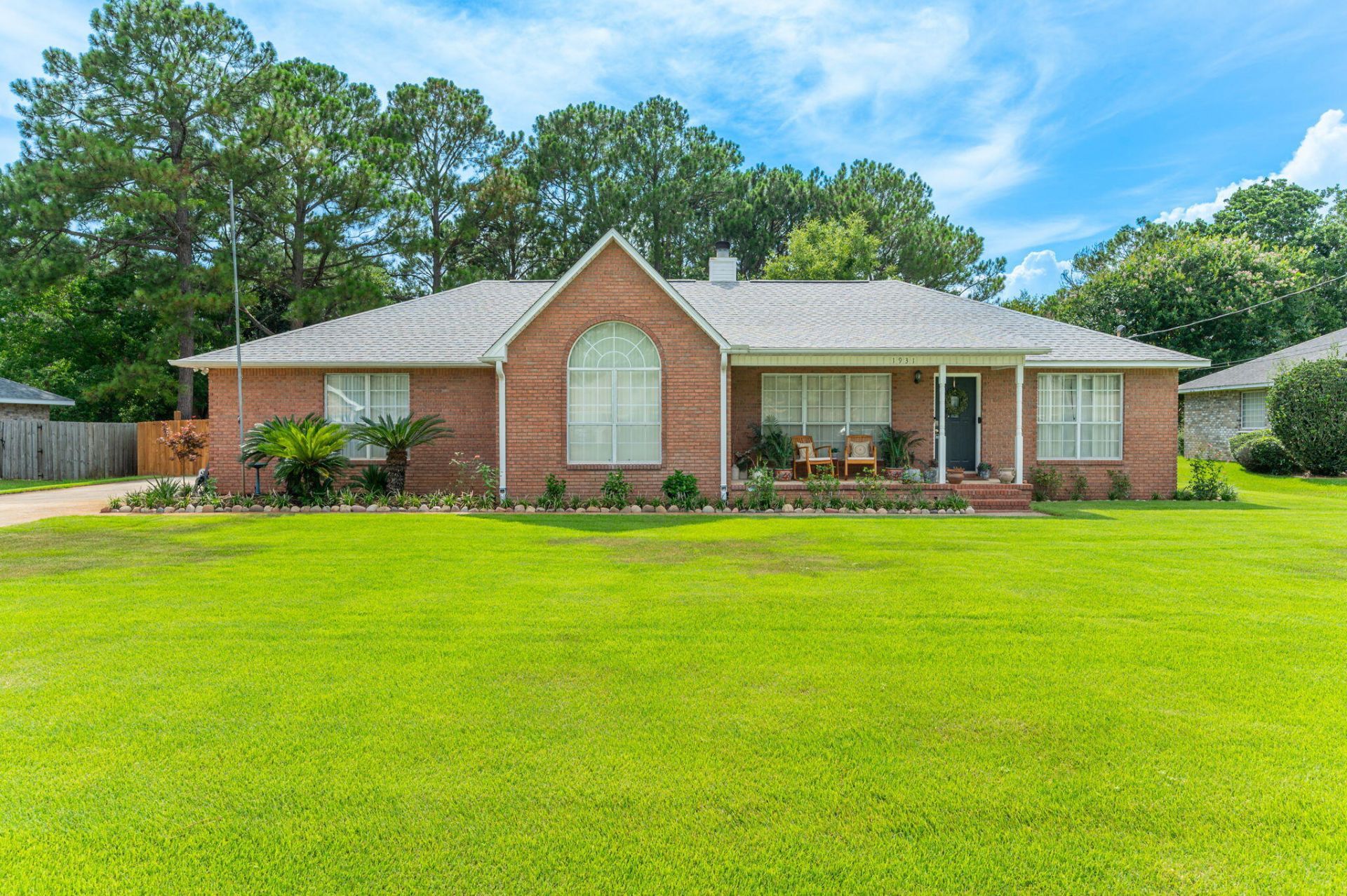 1931 Commodore Drive, Navarre, FL 32566 Main Photo