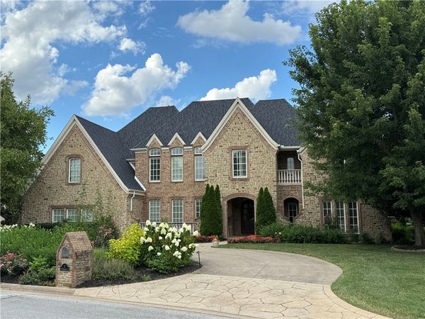 3 W Newhaven Lane , Rogers, AR 72758