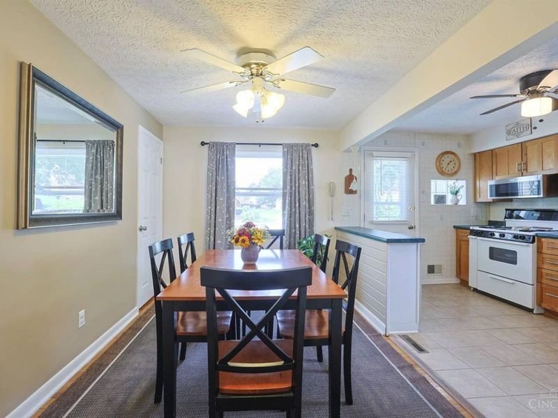 5994 Lawrence Road, Green Township, OH 45248 Photo 8